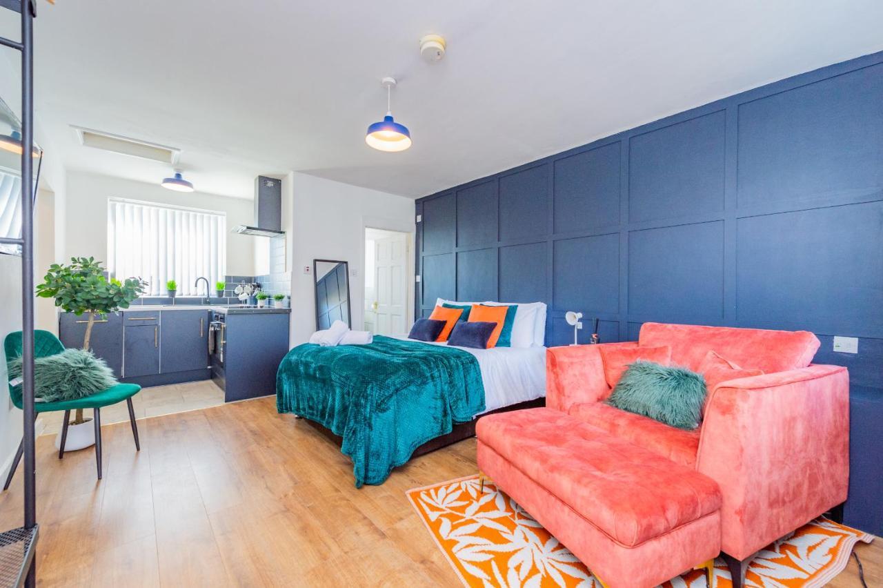 Studio Annexe By Papermill, Deeside - En-Suite, Heswall Buitenkant foto