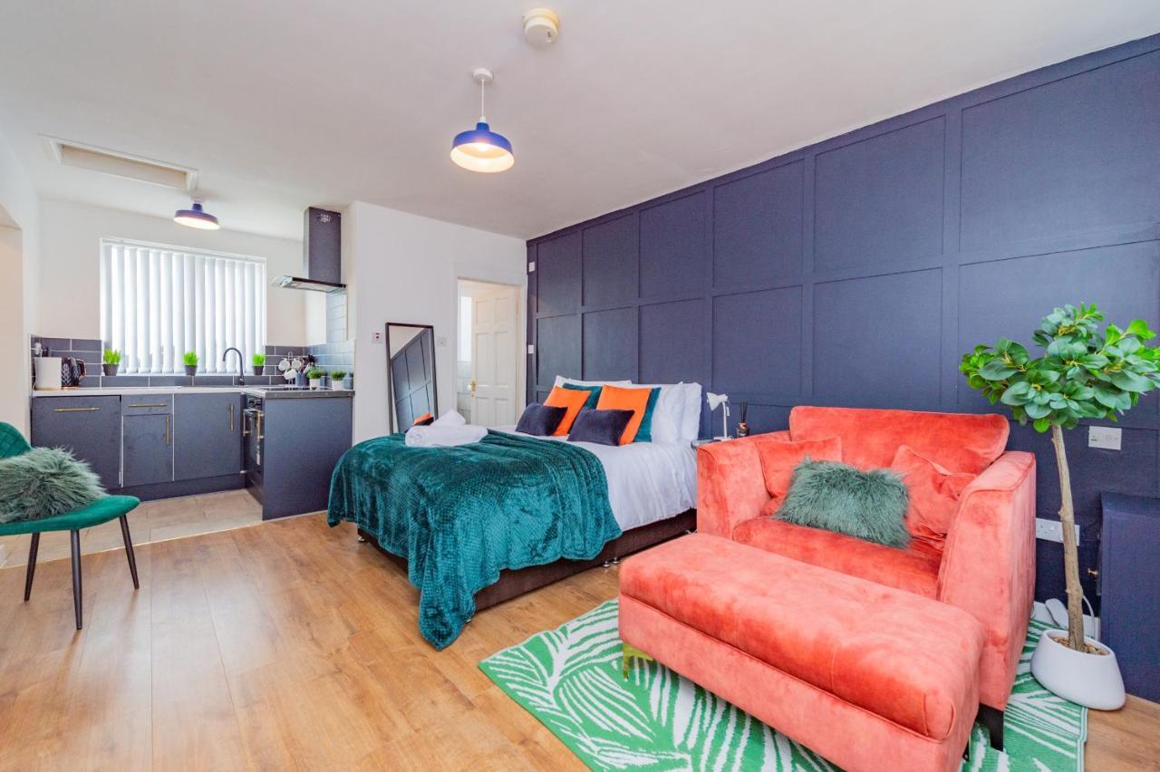 Studio Annexe By Papermill, Deeside - En-Suite, Heswall Buitenkant foto