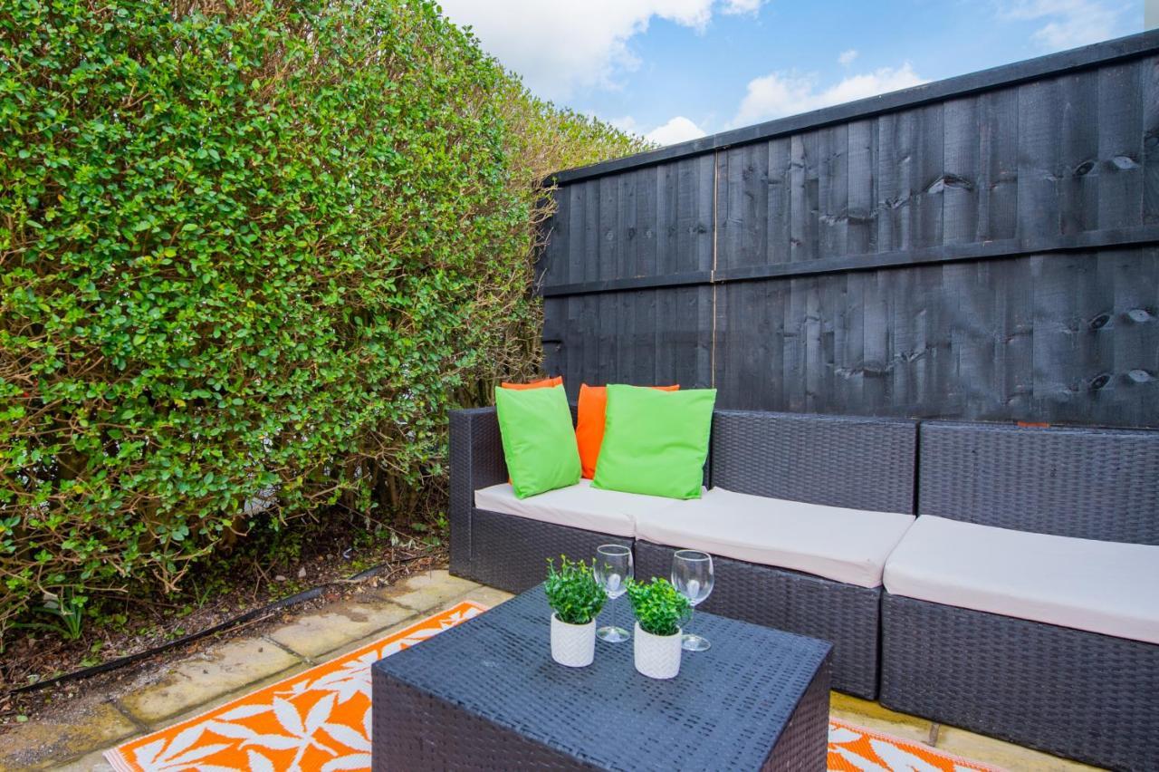 Studio Annexe By Papermill, Deeside - En-Suite, Heswall Buitenkant foto