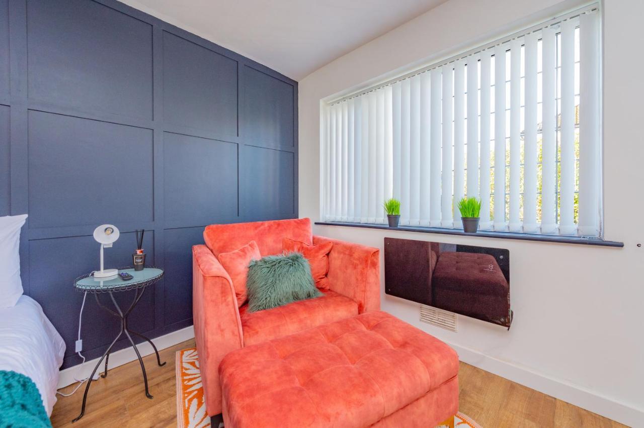 Studio Annexe By Papermill, Deeside - En-Suite, Heswall Buitenkant foto