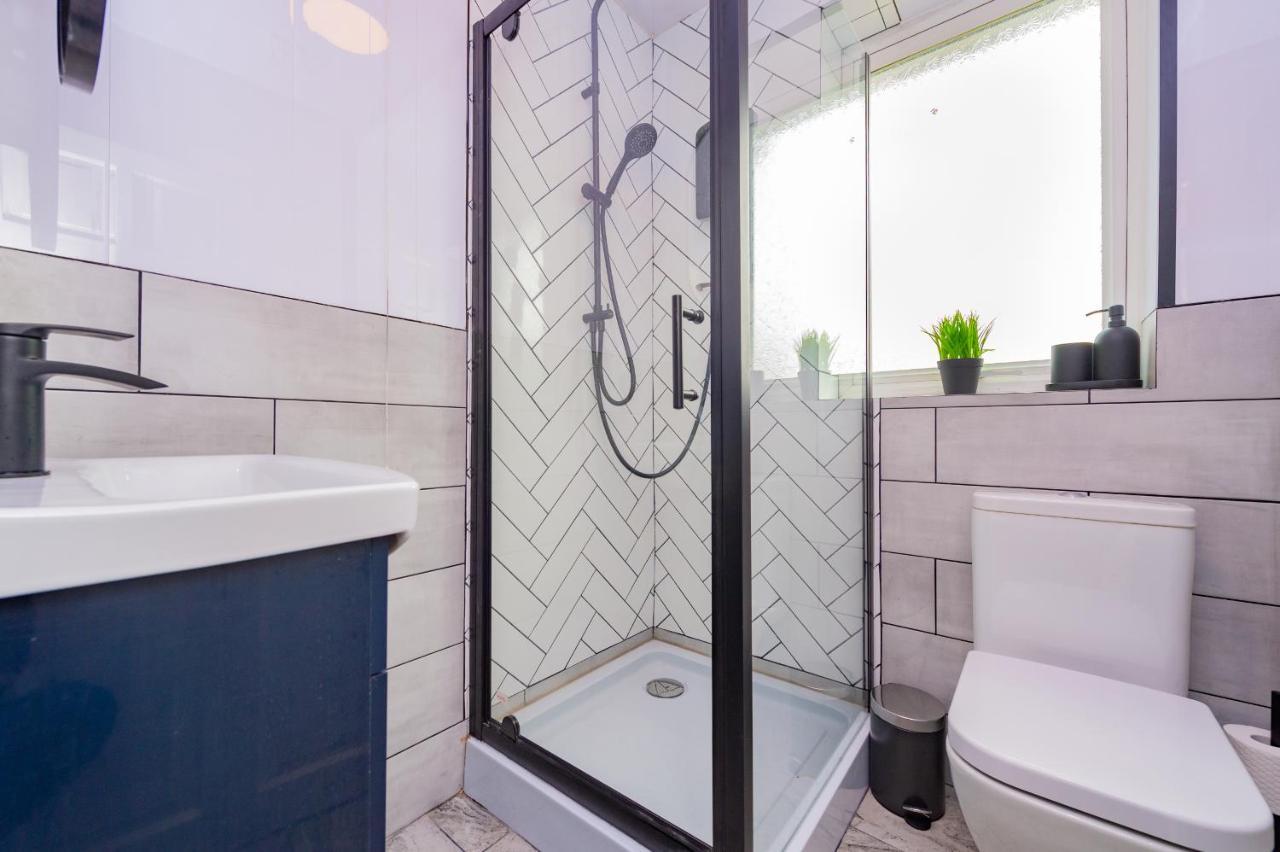 Studio Annexe By Papermill, Deeside - En-Suite, Heswall Buitenkant foto