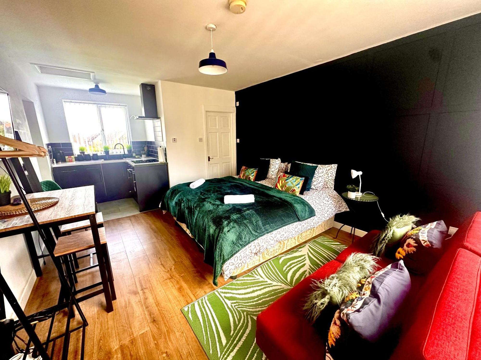 Studio Annexe By Papermill, Deeside - En-Suite, Heswall Buitenkant foto